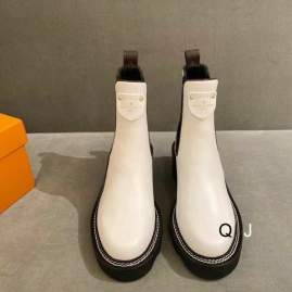 Picture of Louis Vuitton Shoes _SKULVsz35-40J111112384